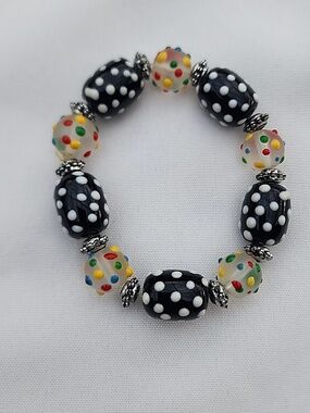 Polka Dot Beaded Bracelet With Silver Dividers Between Each Bead